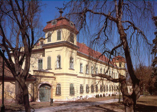 esterhazy1.jpg